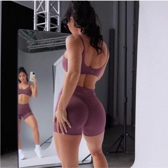 Crop Shop Boutique CSB Textured Scrunch BARE brown Leggings, size S - Picture 8 of 10